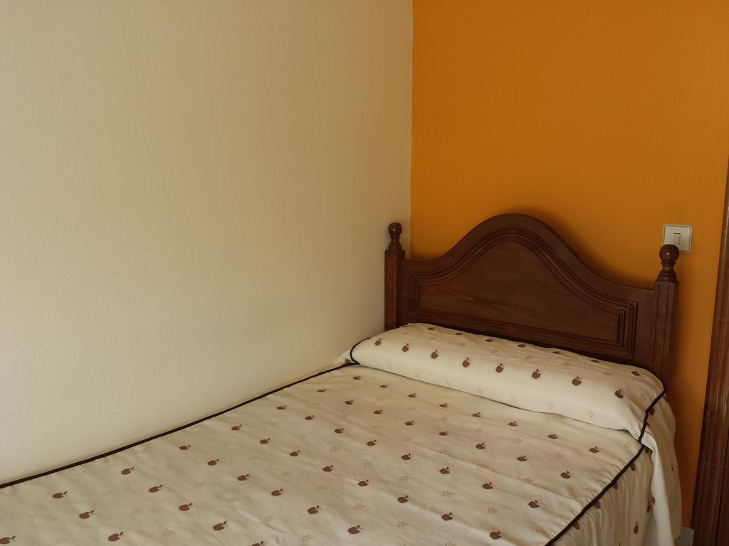 Hostal Atila Ricobayo Bilik gambar