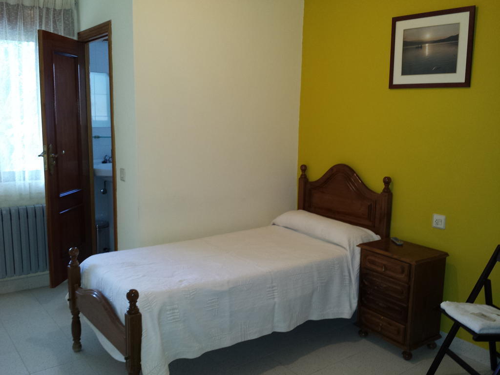 Hostal Atila Ricobayo Bilik gambar
