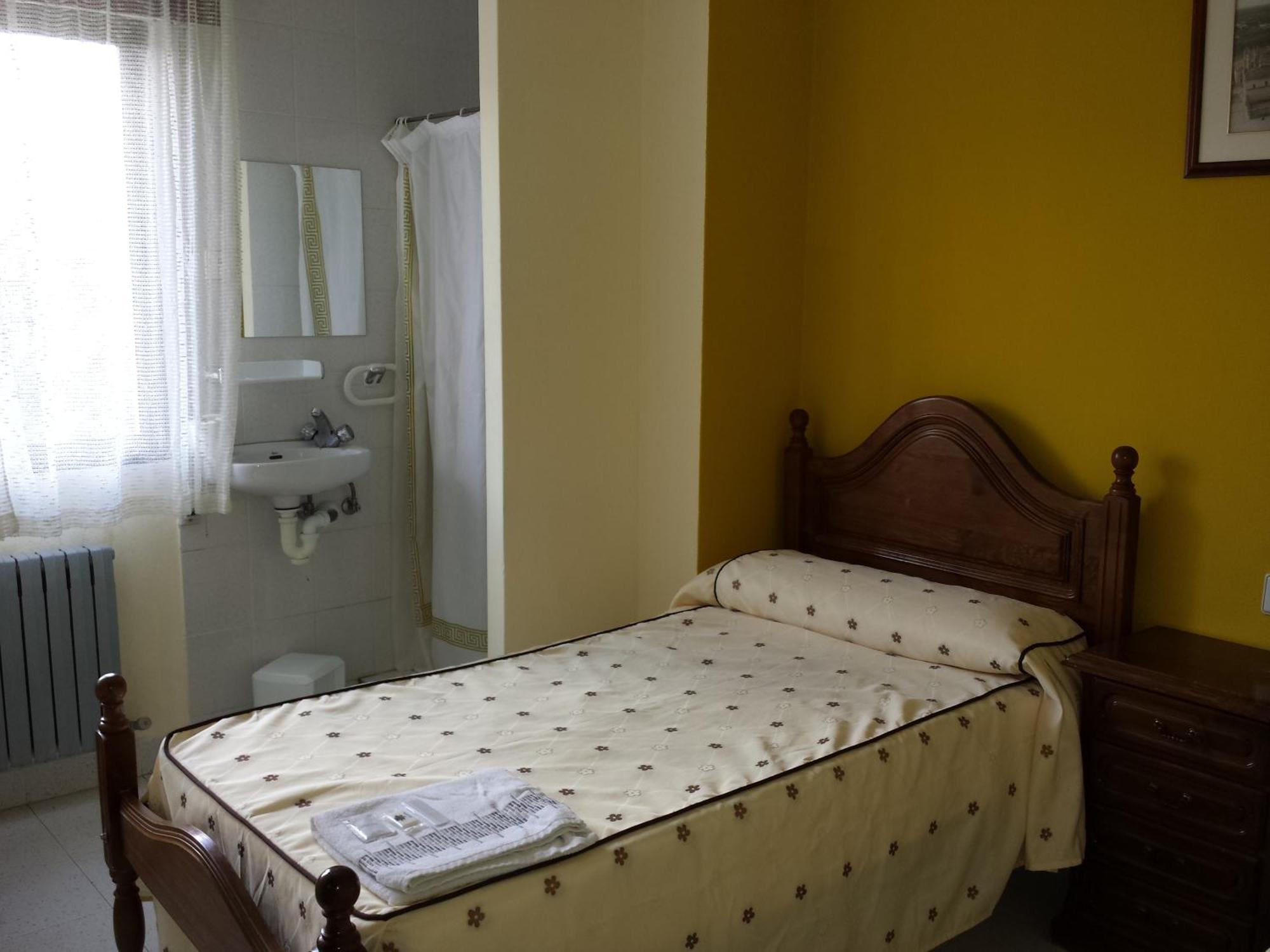 Hostal Atila Ricobayo Luaran gambar